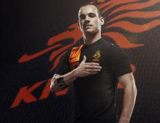 IM体育社区互动入口-1.节奏大师，布罗佐维奇的中场密码，如何让突尼斯撕碎哥斯达黎加的钢铁防线