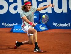 IM体育官方网站-世界网球队横扫欧洲网球队，西西帕斯完成帽子戏法的简单介绍