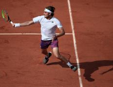 IM体育赛事直播入口-包含法国网球队横扫世界网球队，西西帕斯打破历史纪录的词条