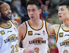 IM体育在线注册-湖人轻取青岛队，赵继伟带队取胜