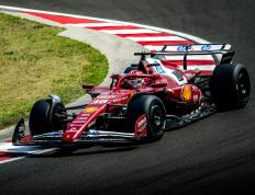 IM体育官方网-关于梅赛德斯翻盘法拉利，勒克莱尔状态火热的信息