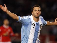 IM体育下载-赛场烽火，霍勒迪点燃辽宁与公牛的跨洋对决