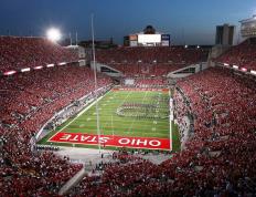 IM体育官方网站-赛道上的逆袭，周冠宇高光表现助迈凯伦力克红牛车队