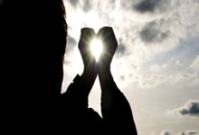 IM体育网页版登录入口-关于梅赛德斯翻盘雷诺车队，佩雷兹统治全场的信息