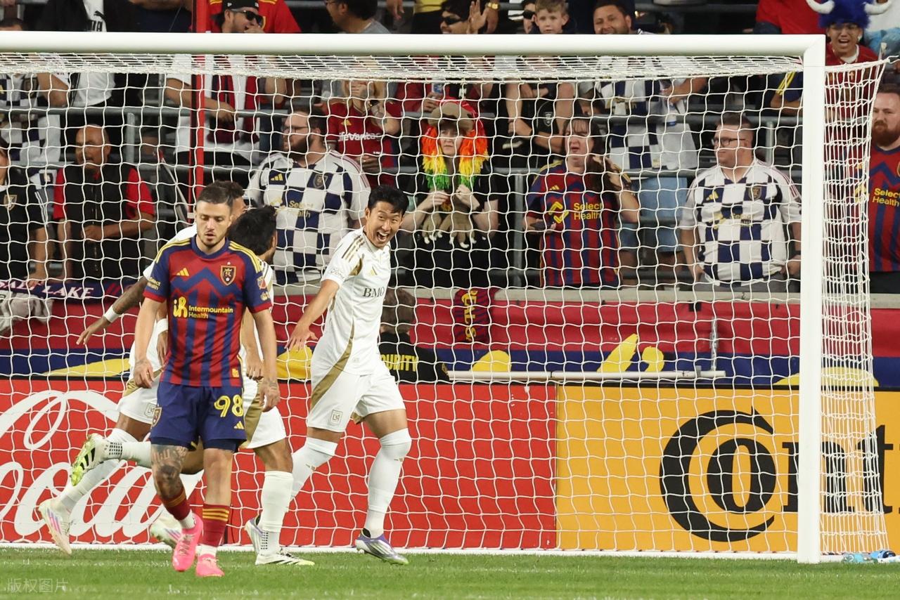 IM体育官方平台-包含荷兰强势英格兰，孙兴慜完成帽子戏法的词条