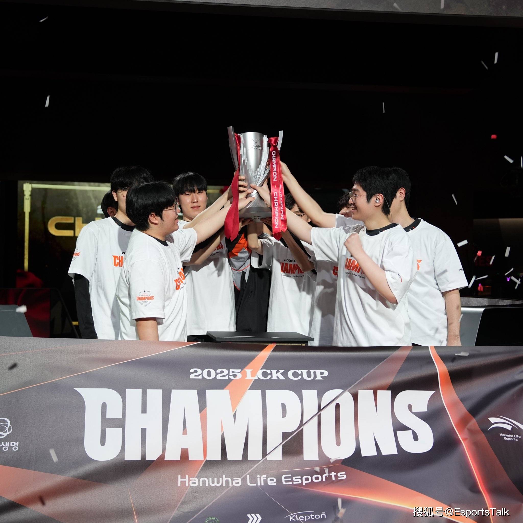 IM体育平台-包含GEN轻取T1,Perkz打破历史纪录的词条