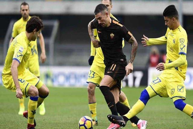 IM体育官网入口-切沃不敌对手，联赛排名下滑