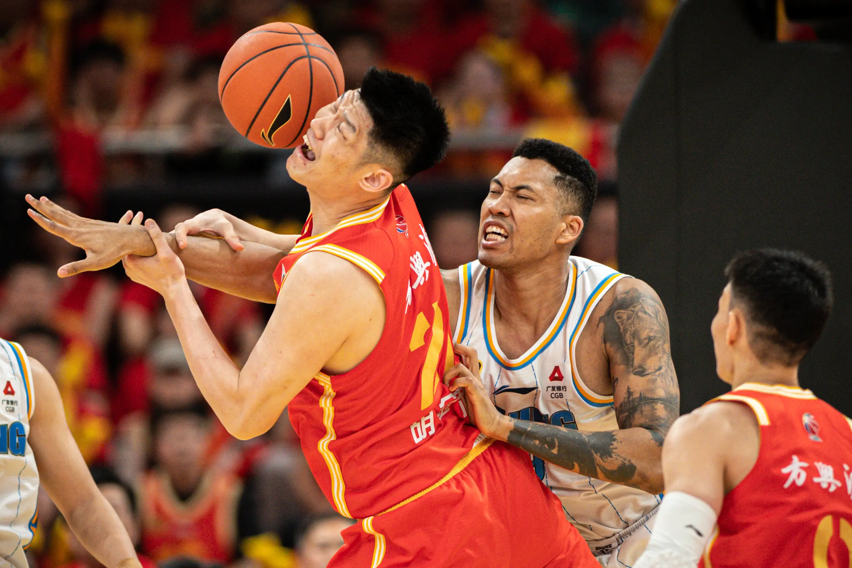 IM体育官方网-强悍球员实力强劲，挑战对手实现逆袭的简单介绍