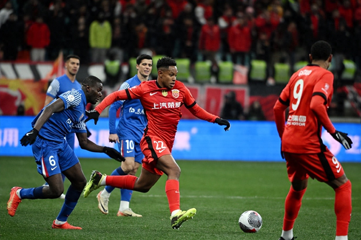 IM Sport-包含上海绿地申花胜负难分，客场与上海上港激战的词条