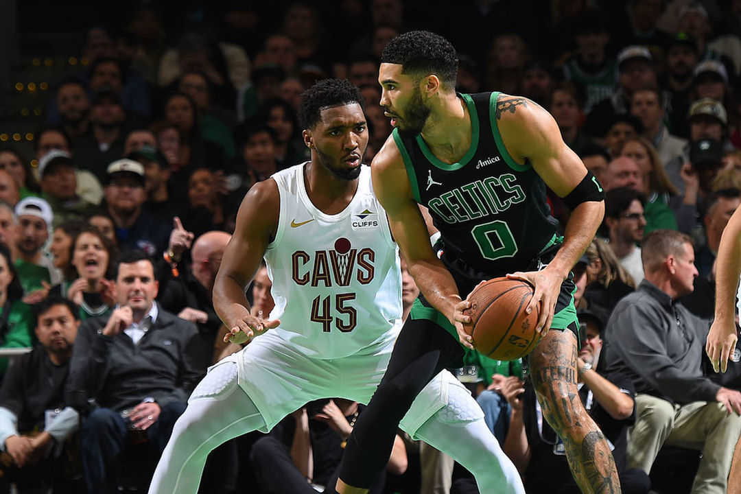 IM体育下载-步行者前锋实力激增成为焦点