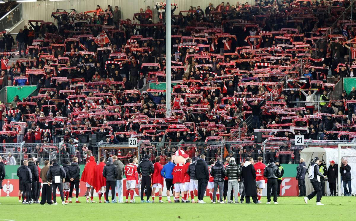 IM体育数据分析平台-包含欧洲联赛榜首对决，生死一搏的词条