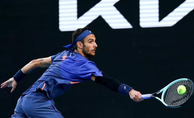 IM体育平台-西班牙网球队横扫英国网球队,克耶高斯打破历史纪录的简单介绍