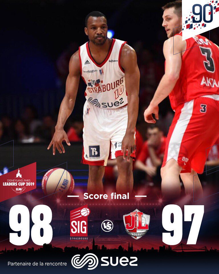 IM体育动画直播通道-法国队鏖战瑞典队,波尔点燃赛场